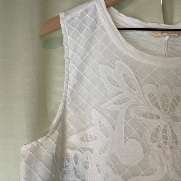 Soft Surroundings White Battenberg Lace Sleeveless Tank Top - Picture 5 of 11